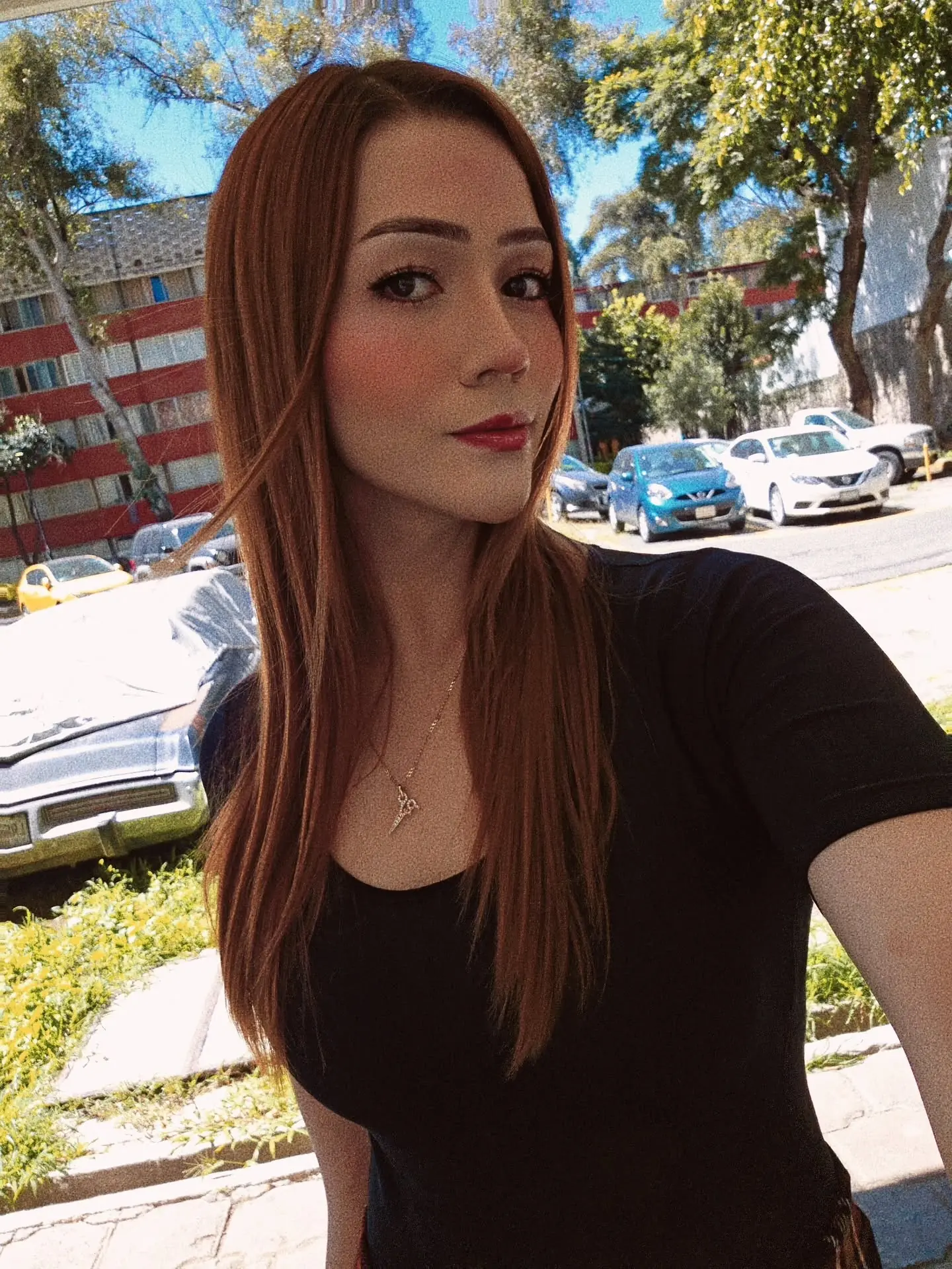 Naima — sguardo che invita - Image 1